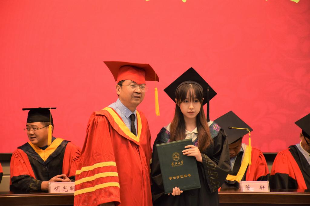 女优a片